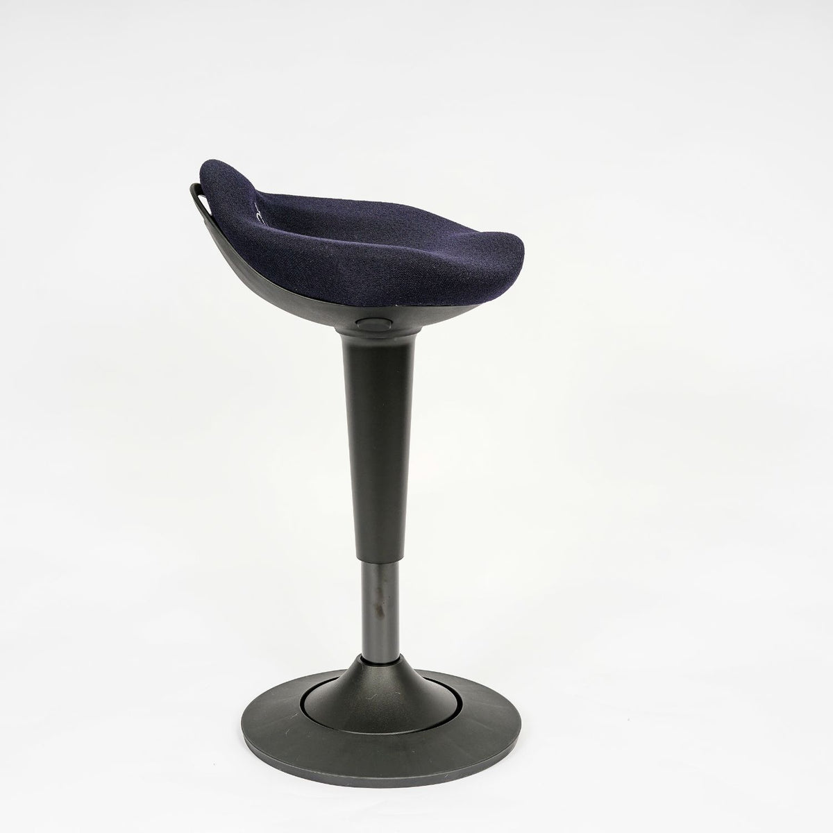 Posture enhancing perching chair, active sitting perching chair in Canada
